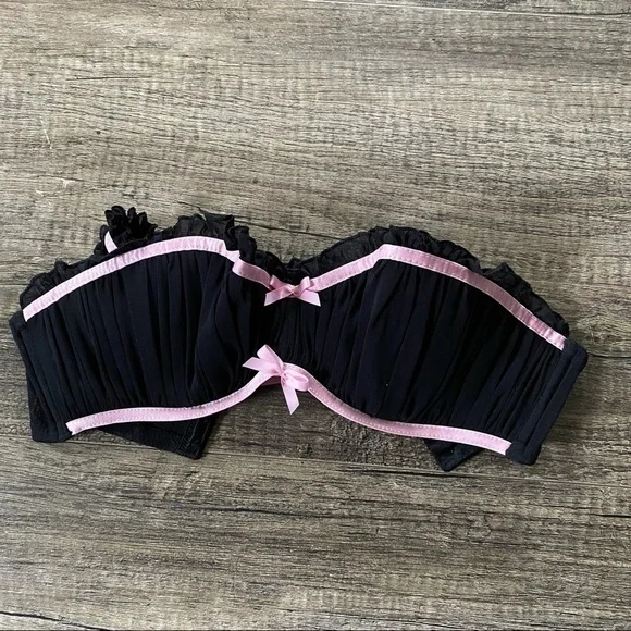 Chantal Thomas's Victoria Secret French Bra Size 34C